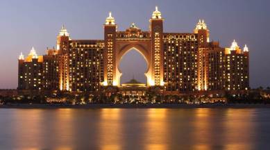 Dubai, travelling to Dubai, dos and don'ts of travelling to Dubai, pandemic, Dubai airport, indian express news