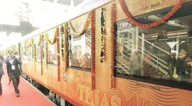 irctc.in, Tejas express, Tejas express train schedule, mumbai ahmedabad Tejas express, delhi lucknow Tejas train, Tejas train schedule, indian railways