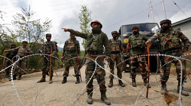 Indian army soldiers stand guard inside their army base. (file/Photo: Reuters/File)