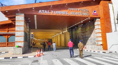 Atal Tunnel, Atal Tunnel accidents, atal tunnel accident prone, himachal pradesh police teams in atal tunnel, himachal pradesh atal tunnel, indian express news
