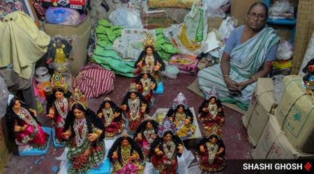 Kolkata gears up for Durga Puja, all involved to be vaccinated in 3 months