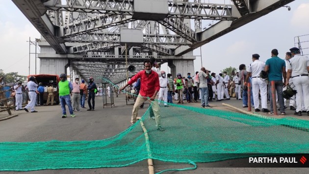 bjp protest, bjp protest march, bjp protest march in kolkata, west bengal bjp, kolkata bjp prtest, kolkata bjp prtotest, howrah bjp police clash, howrah bjp workers protest, bengal bjp nabanna march, west bengal bjp police clash, howrah news, bjp protest west bengal