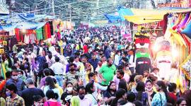 Delhi news, Delhi diwali, Delhi market, crowd in Delhi market, rise in footfall, Diwali season, Diwali festival, Covid crisis, Indian express news
