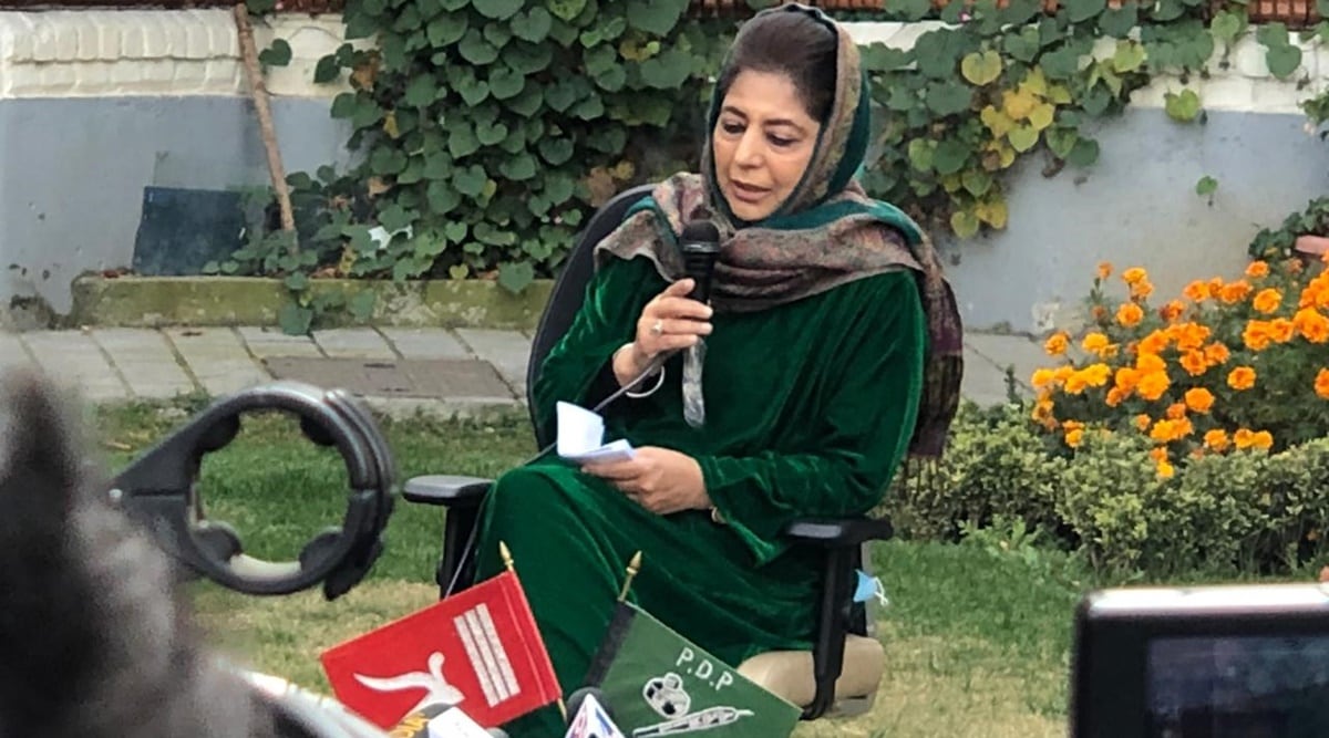 Mehbooba Mufti on X: Terms PDP creation as dubious. “Green colour of party  flag reflects radical origin” • Indian army officers wear green uniforms  & their vehicles are of the same colour.