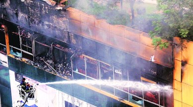 Mumbai fire, mumbai city mall, mumbai city mall fire, mumbai city mall fire injured, mumbai city mall fire update, mumbai city mall fire news, indian express news