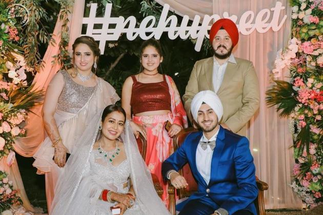 neha kakkar wedding photos, neha kakkar, neha kakkar reception, neha kakkar wedding, neha kakkar marriage, neha kakkar husband, neha kakkar rohan preet singh,