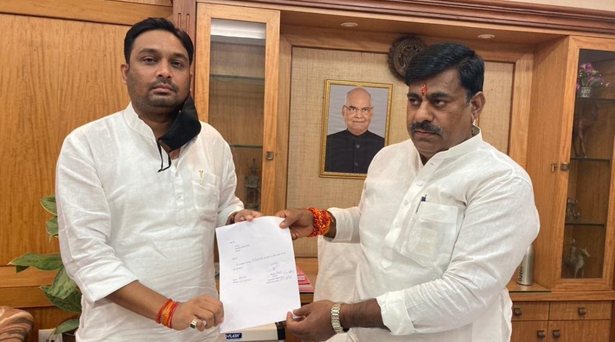 Madhya pradesh congress, madhya pradesh bypolls, madhya pradesh congress mla joins bjp, Rahul Lodhi joins bjp, indian express news