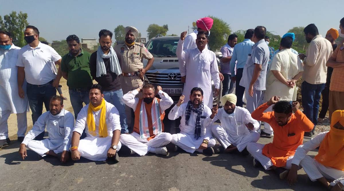 Vijay Sampla (third from left) staging a dharna on Thursday.
