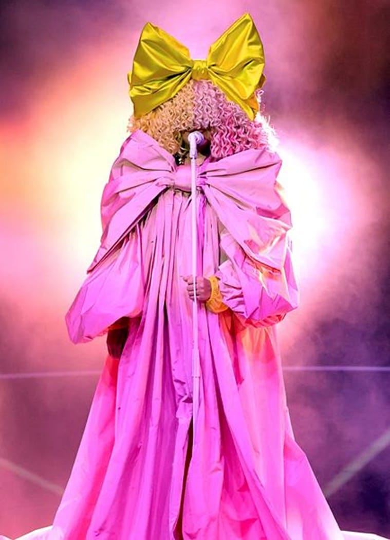 sia, billboard music awards 2020 fashion