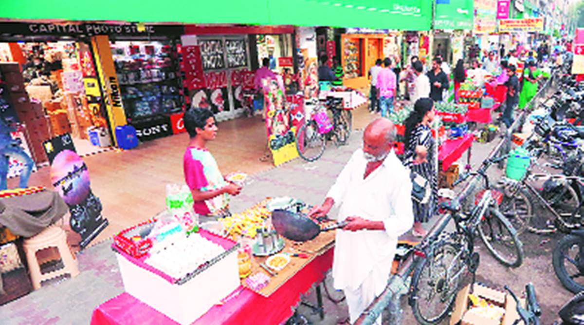 Over 20 lakh street vendors line up for PM loan scheme — despite red tape