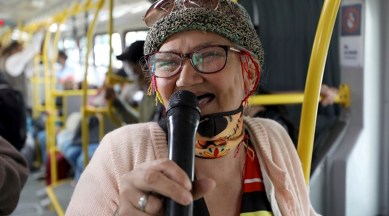 69-year-old, rapper, Colombian rapper, Colombian woman rapper public transport, Toothless Cindy rapper, Venezuelan grandmother rapper, trending news, Indian Express news