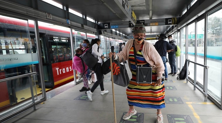 69-year-old, rapper, Colombian rapper, Colombian woman rapper public transport, Toothless Cindy rapper, Venezuelan grandmother rapper, trending news, Indian Express news