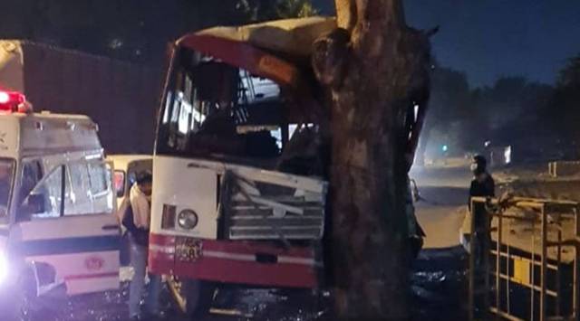 The bus rammed into a roadside tree (Source: Twitter/ Mahender Singh Manral)