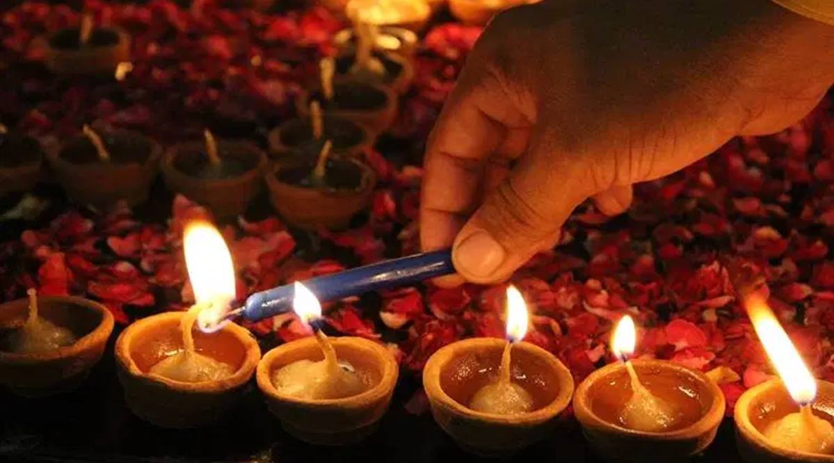 Punjab: No Black Diwali, protesting farmers hold mashaal march
