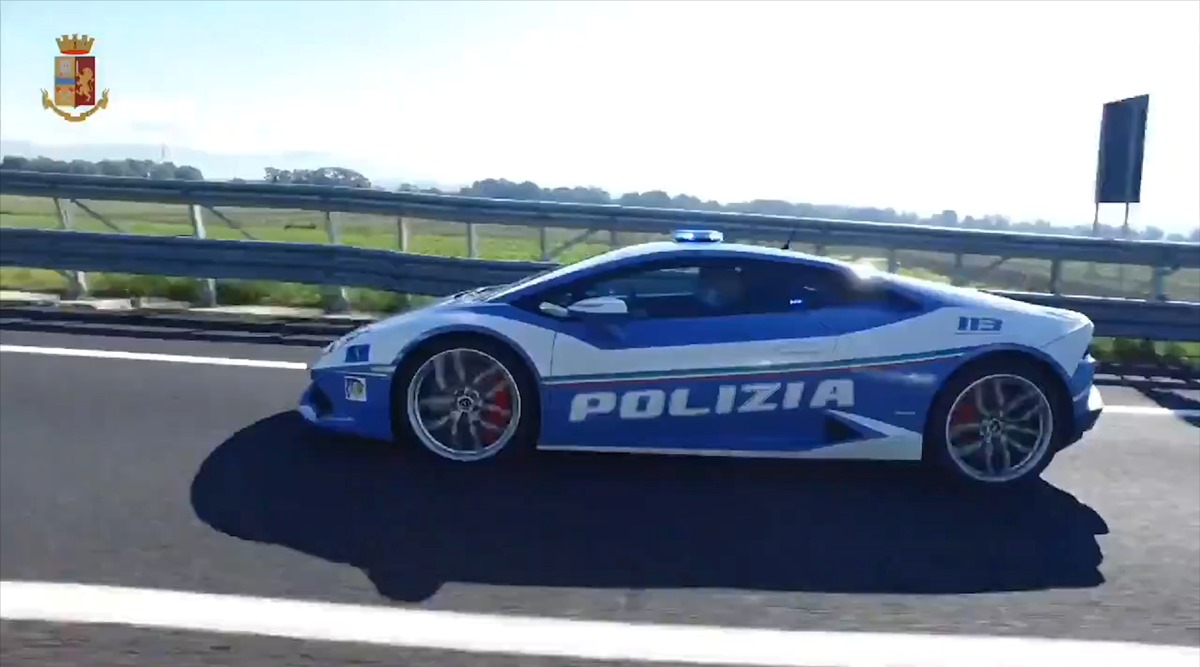 Watch: Italian police drive Lamborghini to transport donor kidney 500 km  across country for life-saving surgery | Trending News,The Indian Express