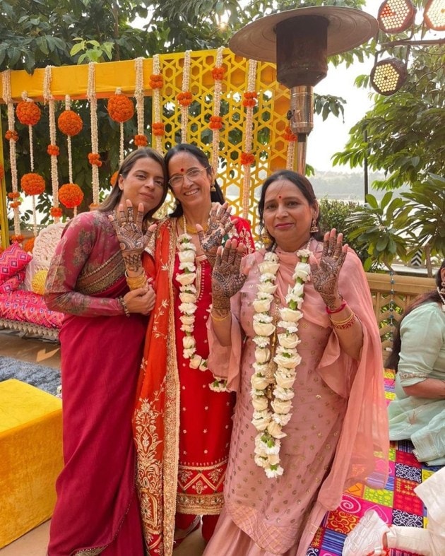 Kangana Ranaut brother wedding mother sister