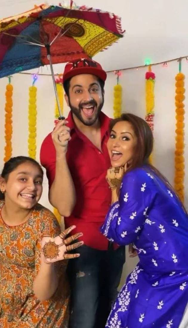 dheeraj dhoopar with his wife