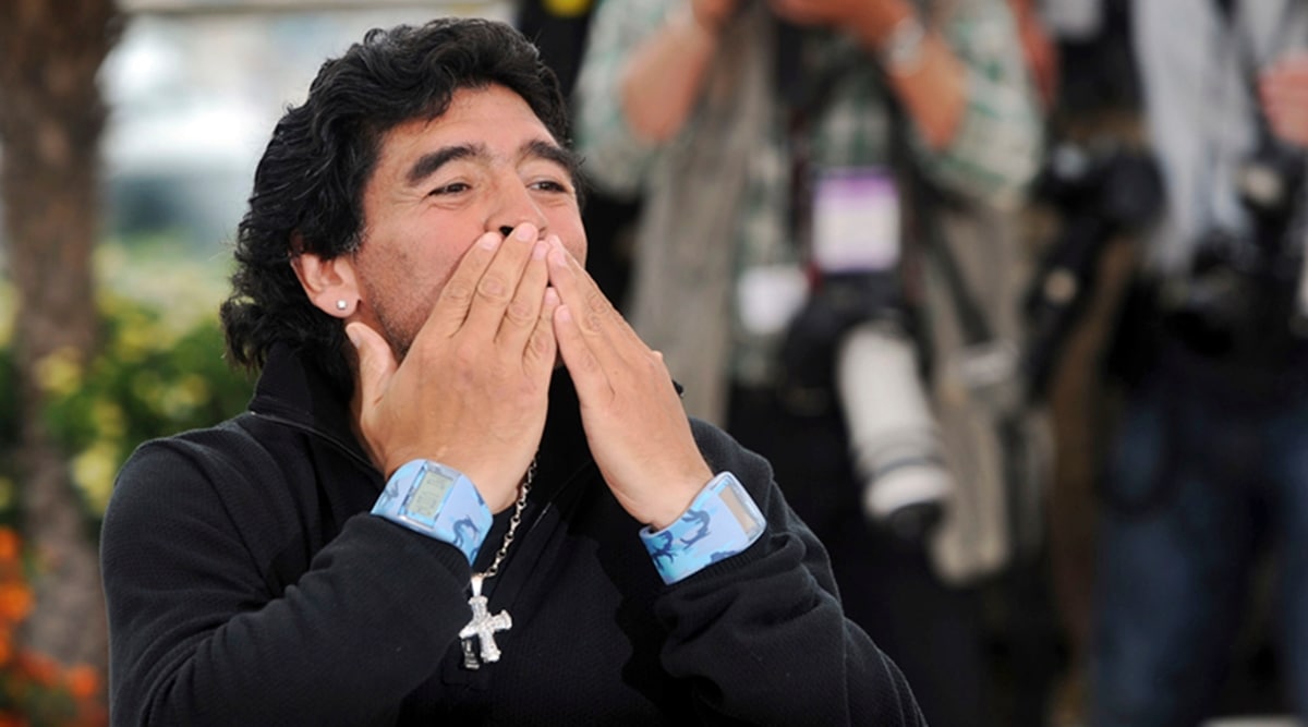 News deals about maradona