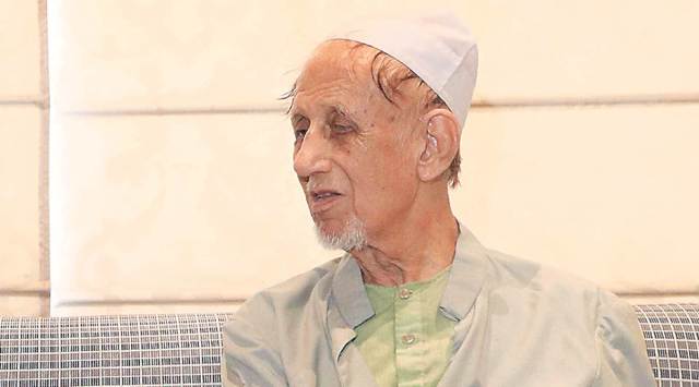 Shia cleric Kalbe Sadiq