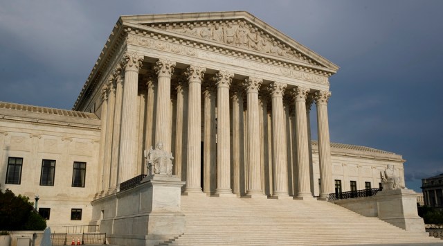 US Supreme Court backs religious groups over New York virus curbs ...