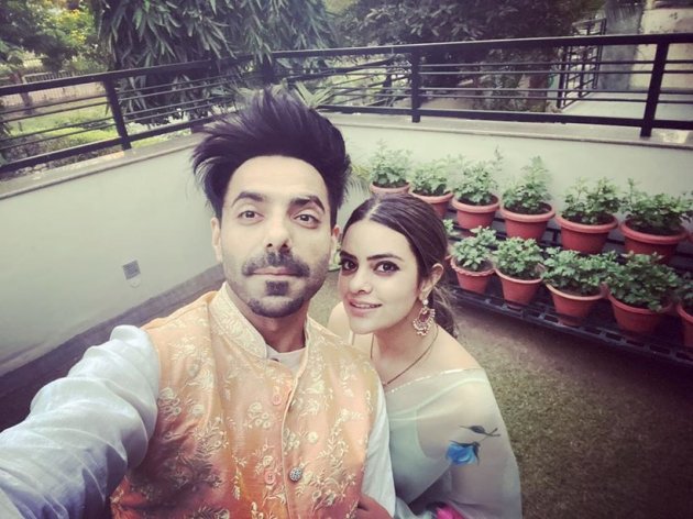 karwa chauth aparshakti khurana wife photos