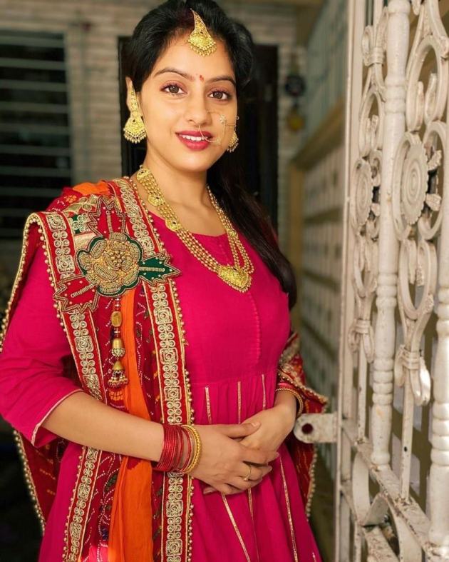 karwa chauth deepika singh