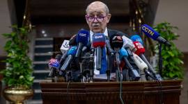 Jean-Yves Le Drian, French Foreign Minister, Sheikh Ahmed el-Tayeb, Al Azhar, Prophet Mohammad cartoons, France terror attacks, France islamophobia, france islam, france minister in Egypt, indian express