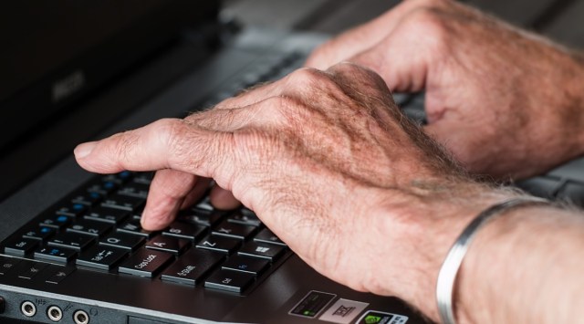 Expert tips to keep your hands soft and wrinkle-free. (Photo: Pixabay)