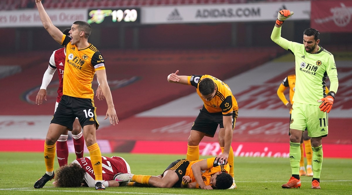 Clash of heads: Raul Jimenez leaves game with head injury after colliding with David Luiz | Sports News,The Indian Express