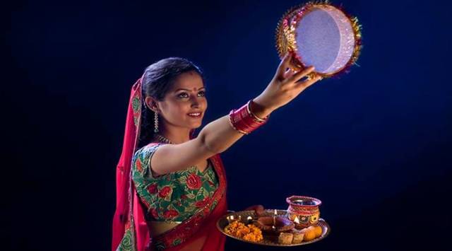 karwa chauth 2020, karwa chauth vrat katha, karwa chauth 2020, karwa chauth puja, karwa chauth vrat story, karwa chauth puja vrat, karwa chauth news, karwa chauth muhurat, karwa chauth puja timings, karwa chauth moon rise, karwa chauth india, karwa chauth india