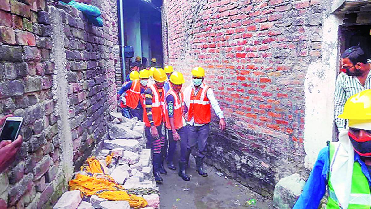Kushinagar firecracker blast, gujarat news, latest news, indian express