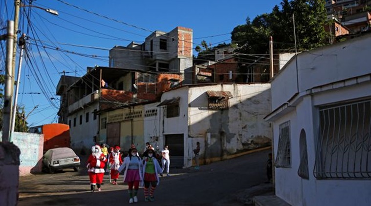 Venezuela, Navidad, Navidad 2020, Campaña de Papá Noel en la calle, Papá Noel en la calle Venezuela, Regalos de Papá Noel Niños venezolanos, Trending news, Indian Express news