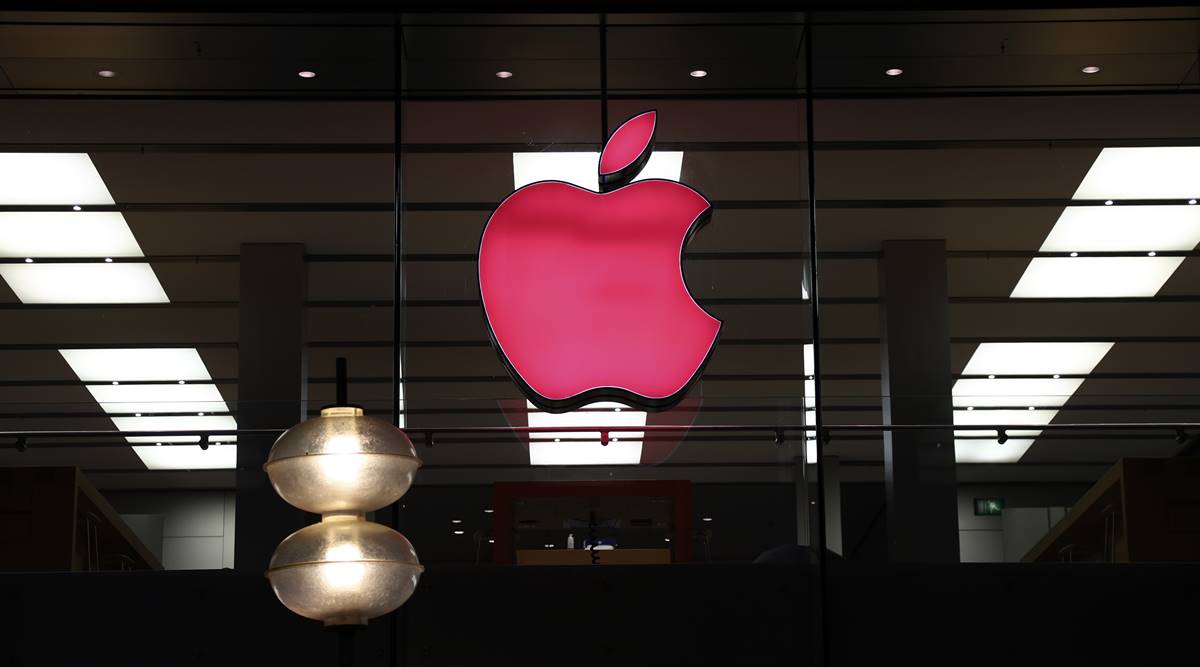 apple, apple store, apple store in india, tim cook,