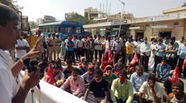 Bangalore Karnataka: APMC traders hold day-long protest against farm laws, hike in market fee