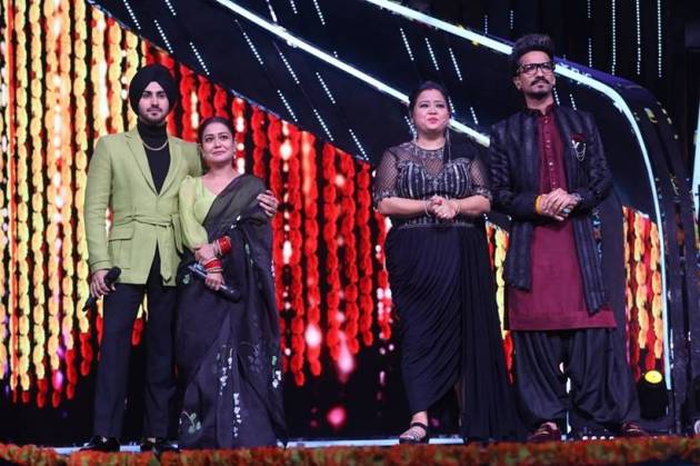 neha kakkar with rohanpreet singh on indian idol 12