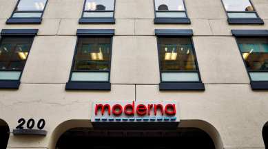 moderna covid vaccine, coronavirus vaccine, fda endorses moderna vaccine, pfizer vaccine, biontech vaccine, indian express