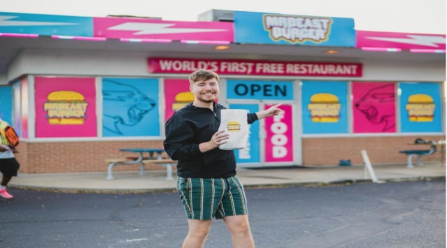 MrBeast, MrBeast burgers, YouTube MrBeast news, YouTube news, YouTuber gives 100 dollars, Top YouTube, YouTuber fast food chain, trending stories, Indian Express news