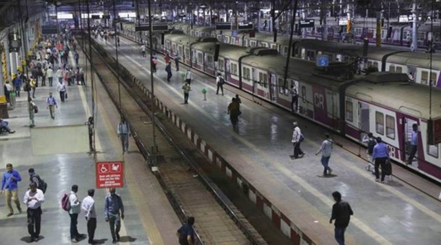 Mumbai train, Mumbai suburban train