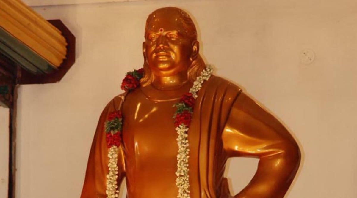 A statue of Pasumpon Muthuramalinga Thevar 