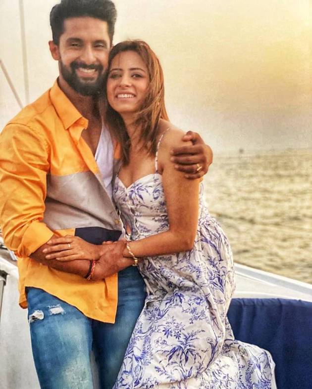 ravi dubey with sargun mehta