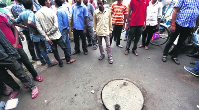 Sanitation workers withdraw strike, Sanitation workers resume work, Ahmedabad Sanitation workers, Ahmedabad news, Gujarat news, Indian express news
