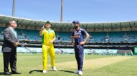 Toss ind aus