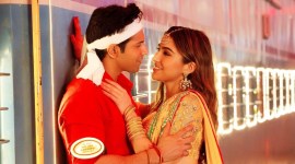 VarunSara-1200 coolie no 1 song