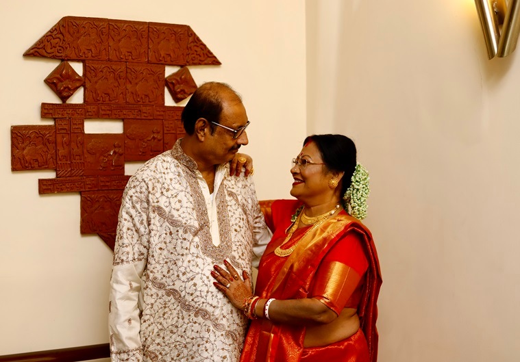 son shares father wedding photo, elderly couple love in pandemic, couple find love after losing spouse, widow marries widower, kolkata couple second marriage in 60s, kolkata news, viral news, indian express