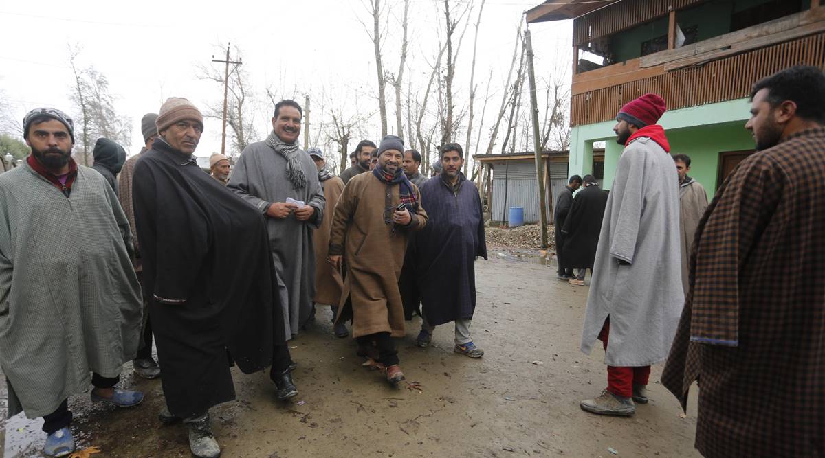 Jammu and Kashmir DDC polls, Jammu and Kashmir DDC polls turnout, Jammu and Kashmir DDC polling, ddc polls south Kashmir, indian express news
