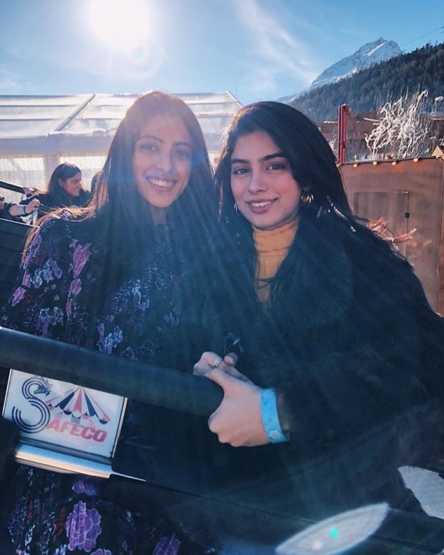khushi kapoor, navya