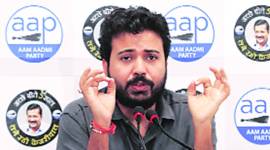 AAP, Delhi news, MCDs, Novelty cinema land selling, AAP to protest again MCD decision, Delhi news update