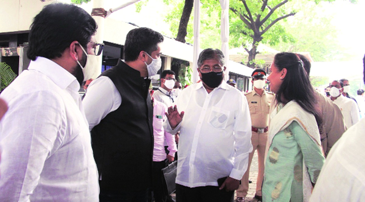 Uddhav Thackeray, Devendra Fadnavis, Maharashtra CM, Maharashtra government, Mumbai news, Maharashtra news, Indian express news