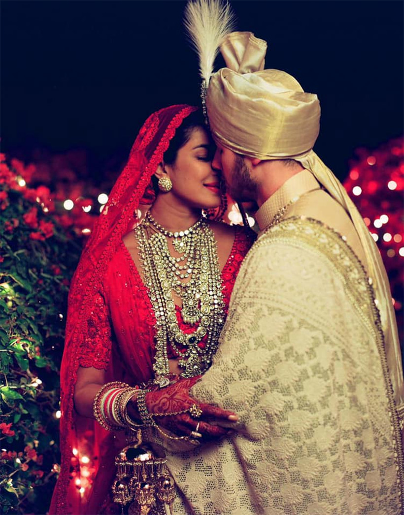Brides In Surreal Replicas Of Priyanka Chopra's Red Lehenga + Where To Buy  Them! | Red bridal dress, Indian bridal dress, Bridal lehenga red