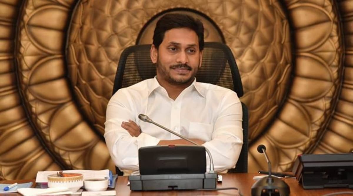 Andhra CM Jagan Mohan Reddy visits hospitalised victims of mystery ...